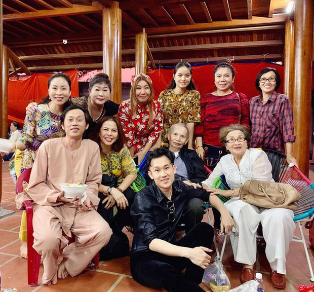 Nhà thờ hơn 100 tỷ của Hoài Linh hàng năm tổ chức lễ Giỗ Tổ sân khấu quy tụ hàng trăm nghệ sĩ,  nuôi động thực vật quý hiếm-16