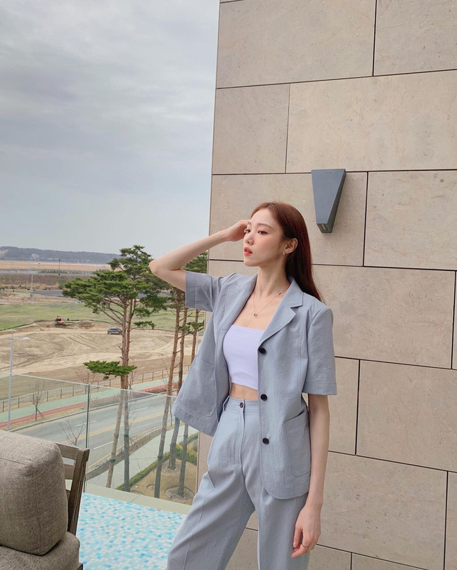 Diện kiểu áo này là nàng công sở auto ghi điểm thanh lịch-2