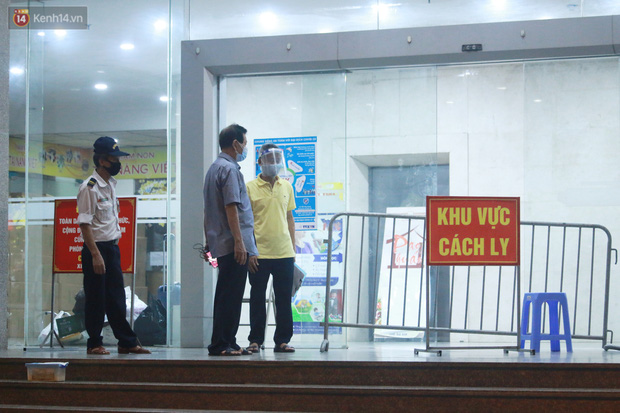 Hà Nội: Phong toả, phun khử khuẩn chung cư Hemisco Xa La sau ca dương tính SARS-CoV-2-3