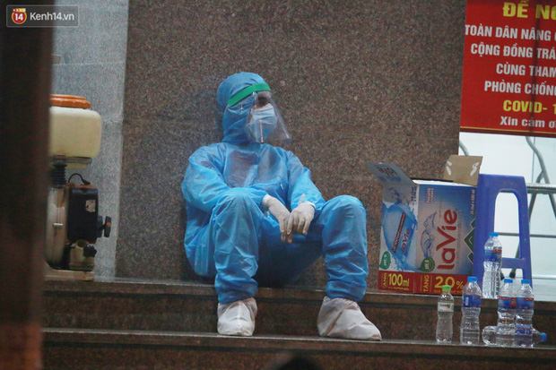 Hà Nội: Phong toả, phun khử khuẩn chung cư Hemisco Xa La sau ca dương tính SARS-CoV-2-10