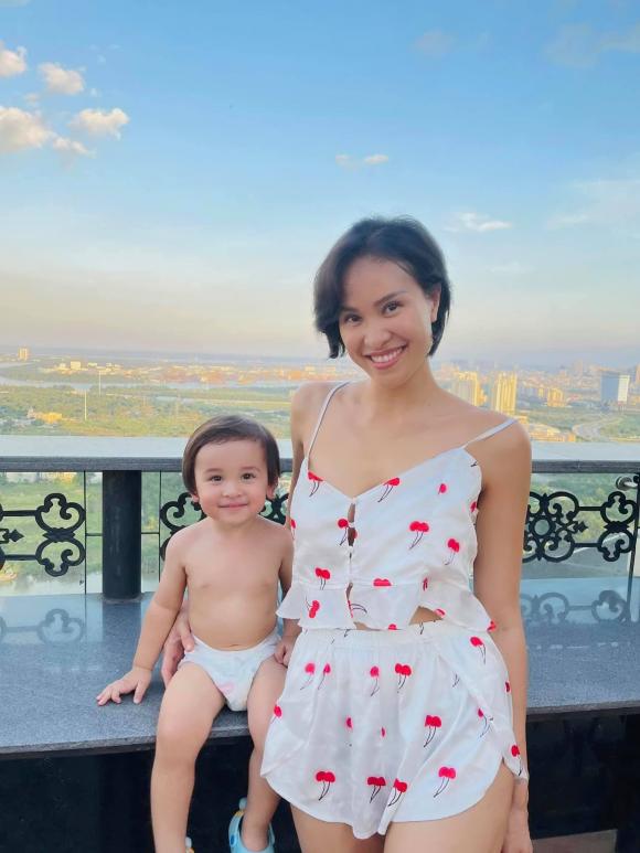 Khám phá khu vườn nhỏ trên sân thượng nhà MC Phương Mai-1