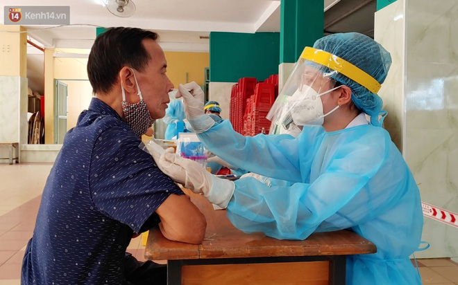 17 ngày bùng dịch Covid-19 tại TP.HCM: 287 ca mắc, 1 người tử vong, ổ dịch mới lây lan nhanh, khó kiểm soát-8