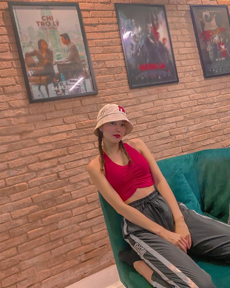 Style của Minh Hằng hè này đẹp hơn hẳn hè năm ngoái, ra là nhờ tinh giản hơn khi lên đồ-5