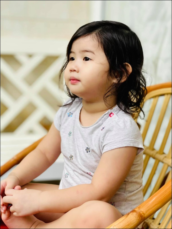 Thân Thúy Hà đau đầu, lo họp phụ huynh thường xuyên vì con gái hổ báo, mới hơn 2 tuổi đã tỏ ra chị Đại-6