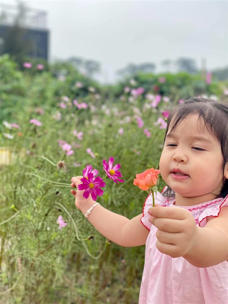 Điểm danh những hot kid là gương mặt vàng trong làng hài hước: Nhóc Sữa nhà Hằng Túi lầy từ lúc mới sinh, nhưng quý tử của Hà Hồ mới giành ngôi vô địch!-7