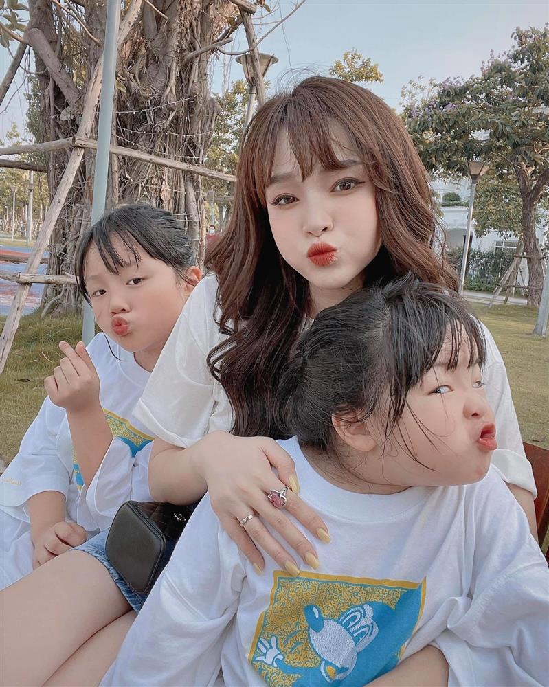 Điểm danh những hot kid là gương mặt vàng trong làng hài hước: Nhóc Sữa nhà Hằng Túi lầy từ lúc mới sinh, nhưng quý tử của Hà Hồ mới giành ngôi vô địch!-17