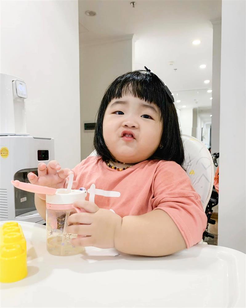 Điểm danh những hot kid là gương mặt vàng trong làng hài hước: Nhóc Sữa nhà Hằng Túi lầy từ lúc mới sinh, nhưng quý tử của Hà Hồ mới giành ngôi vô địch!-22