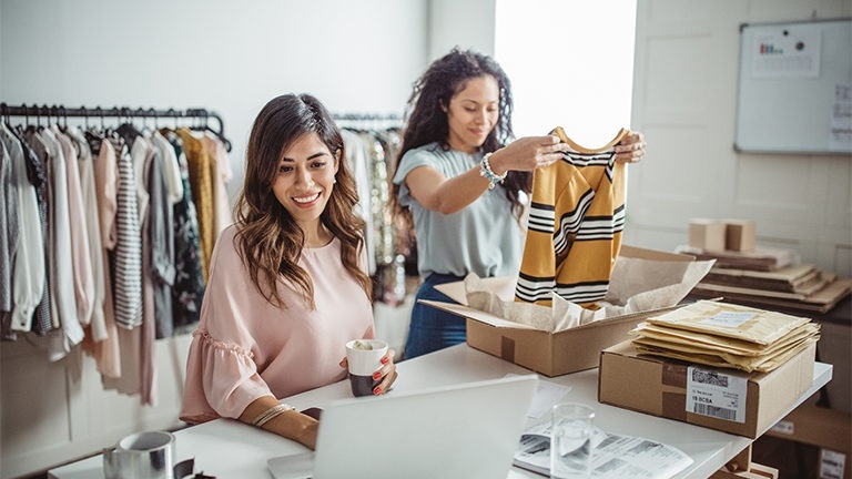 Nhiều khách mua hàng online hỏi cộc lốc Giá, bao tiền, inbox-4