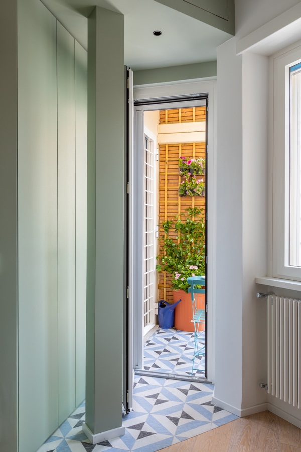 Trang trí nội thất cho gia đình thêm sống động với màu sắc tươi sáng, nhìn tưởng rối mắt mà vẫn sang trọng và cao cấp-29