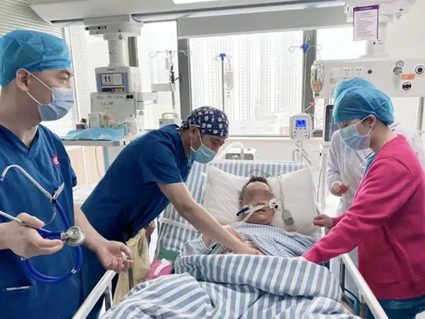 Người đàn ông suýt chết vì suy đa tạng, viêm phổi, bác sĩ chỉ ra nguyên nhân là chiếc điều hòa trong xe hơi 2 tháng không sử dụng-2