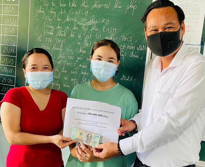 Khán giả đồng loạt yêu cầu NS Hoài Linh làm 1 việc sau khi ekip giải ngân xong 15,2 tỷ đồng quỹ cứu trợ miền Trung-7