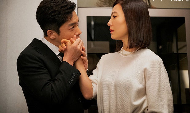 Đêm muộn thấy vợ bước xuống từ xe ô tô của một người đàn ông, anh chồng liền vung tay tát cháy má rồi ly hôn, song chỉ 1 năm sau đã phải nghẹn ngào xin tha thứ-2