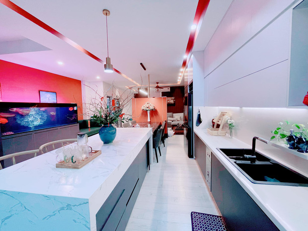 Kinh doanh tự do, vợ chồng xây nhà 4 tầng rộng 680m2, nhìn bếp với sân thượng chỉ biết khen: Đúng là nhà người ta!-3