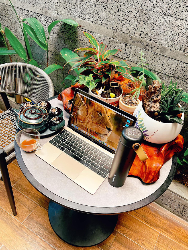 Kinh doanh tự do, vợ chồng xây nhà 4 tầng rộng 680m2, nhìn bếp với sân thượng chỉ biết khen: Đúng là nhà người ta!-15