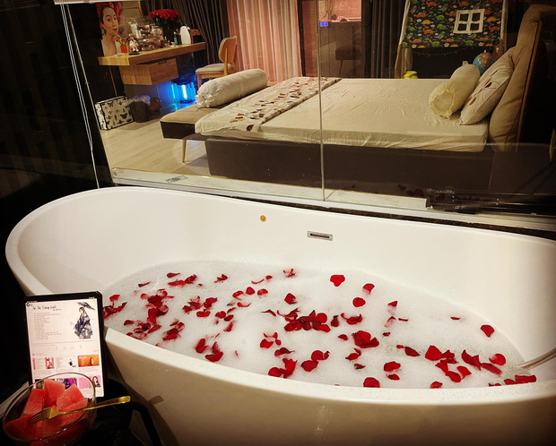 Kinh doanh tự do, vợ chồng xây nhà 4 tầng rộng 680m2, nhìn bếp với sân thượng chỉ biết khen: Đúng là nhà người ta!-29