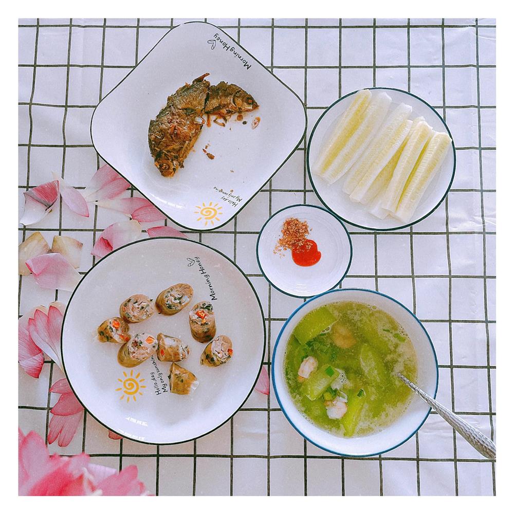 Bữa cơm mùa Covid của cô nàng độc thân, 1 lần nấu cho cả ngày mà vẫn đầy đủ dinh dưỡng, cực healthy lại còn bày vẽ đẹp miễn chê!-4