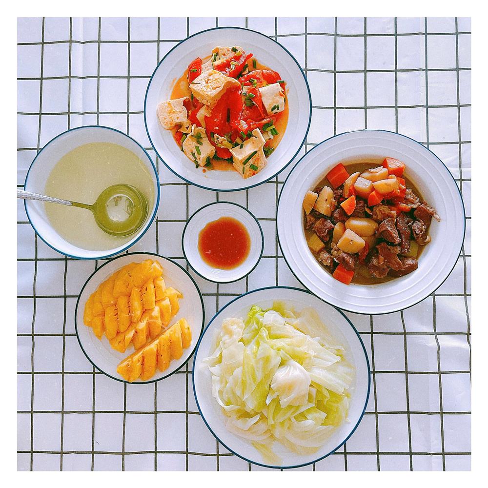 Bữa cơm mùa Covid của cô nàng độc thân, 1 lần nấu cho cả ngày mà vẫn đầy đủ dinh dưỡng, cực healthy lại còn bày vẽ đẹp miễn chê!-6