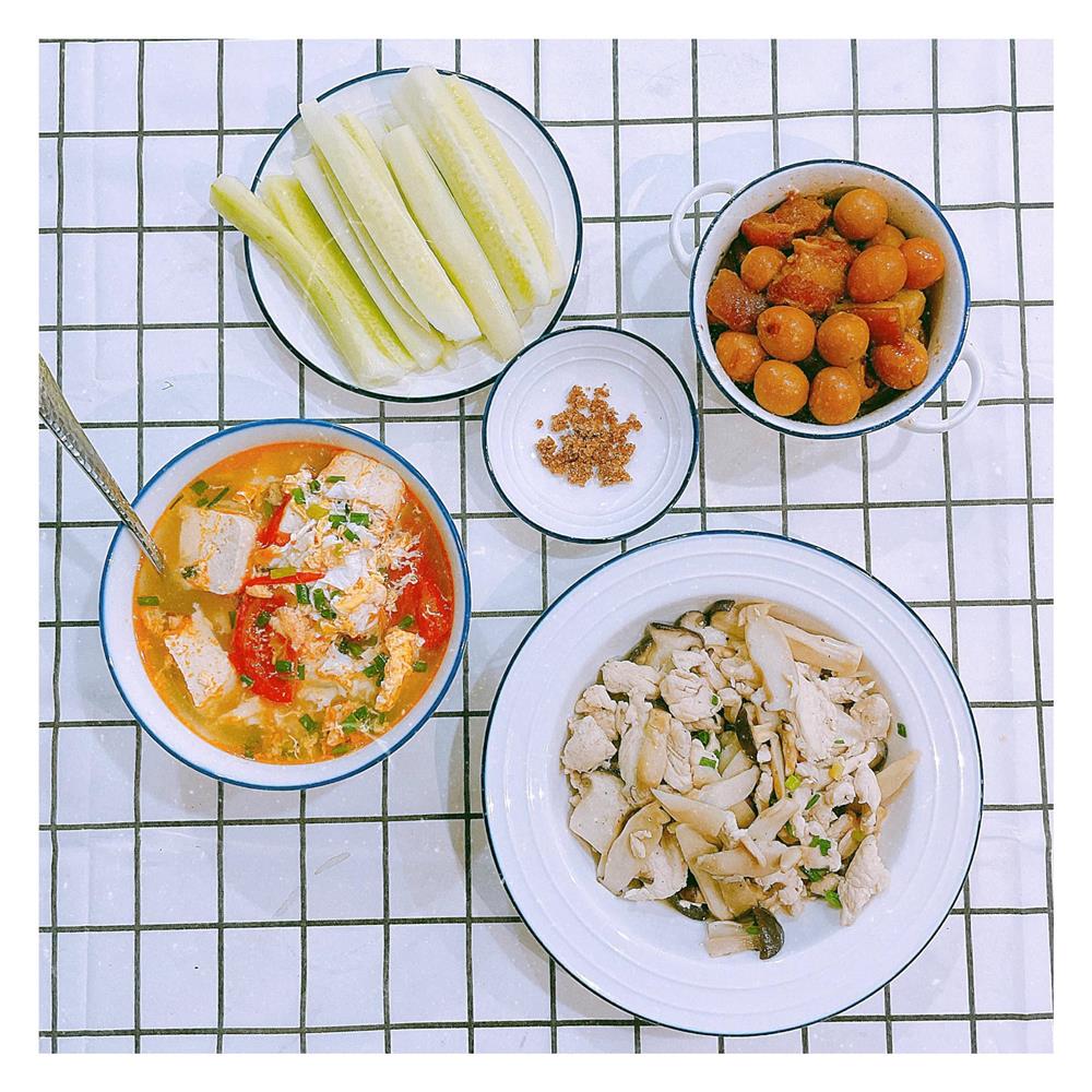 Bữa cơm mùa Covid của cô nàng độc thân, 1 lần nấu cho cả ngày mà vẫn đầy đủ dinh dưỡng, cực healthy lại còn bày vẽ đẹp miễn chê!-7