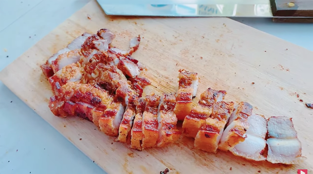 30 triệu có thể khiến Thủy Tiên đau đầu, chứ chuyện bếp núc nữ ca sĩ cân tất, nấu đủ món giữ chồng ai cũng phải xuýt xoa!-20