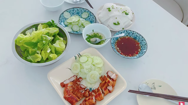 30 triệu có thể khiến Thủy Tiên đau đầu, chứ chuyện bếp núc nữ ca sĩ cân tất, nấu đủ món giữ chồng ai cũng phải xuýt xoa!-21