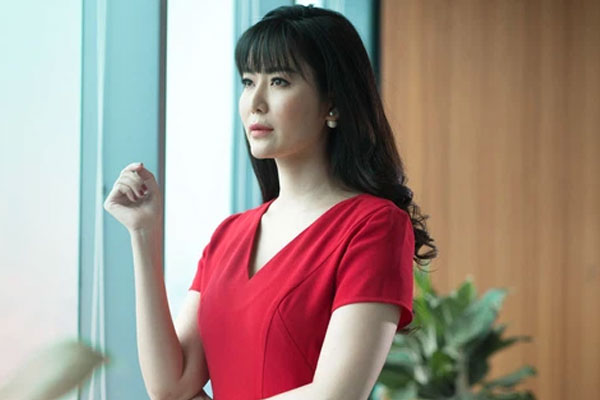 Nuối tiếc khi nhìn lại nhan sắc rực rỡ của Nguyễn Thu Thủy lúc đăng quang Hoa hậu Việt Nam năm 18 tuổi-9