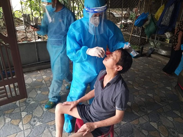 Hà Tĩnh: Phát hiện thêm 2 ca dương tính SARS-CoV-2-1