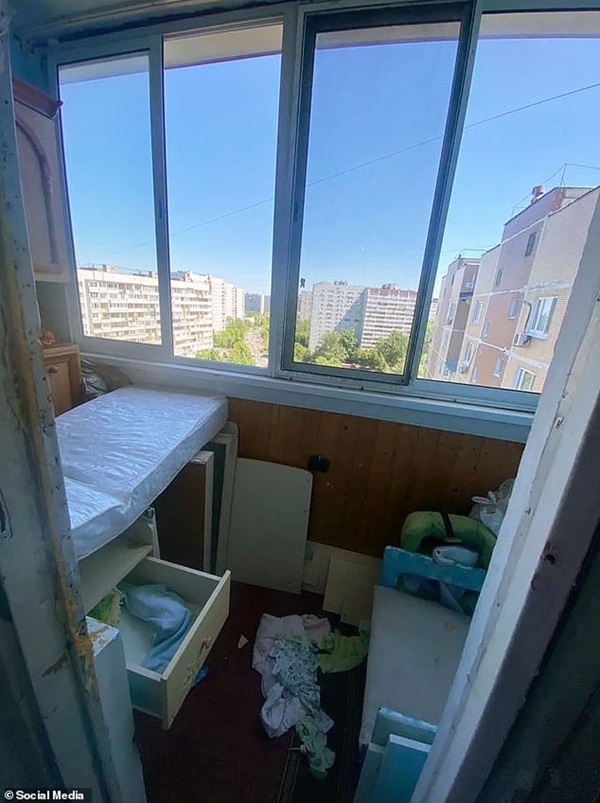 Bố mẹ mải ngồi ăn nhậu, con trai 21 tháng tuổi rơi từ tầng 14 xuống đất tử vong-3