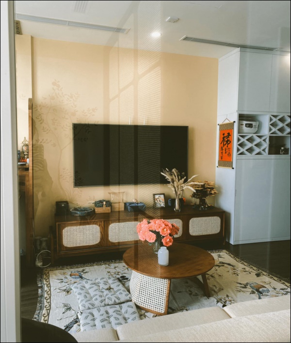 Cặp đôi 9x Hà Nội&nbsp;mới kết hôn đã bị đuổi&nbsp;ra ở riêng, sở hữu căn hộ 66m2 nội thất mây tre tinh tế và gỗ cá tính-5