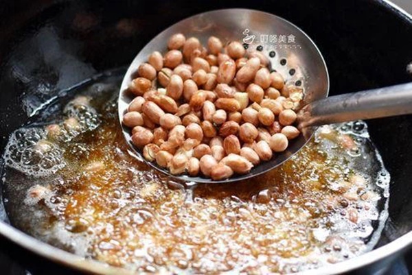 Người đàn ông 56 tuổi bị liệt sau 3 năm ăn chay trường, bác sĩ nói: Ăn chay bằng 4 loại này không khác gì uống dầu mỡ vào người-2