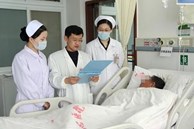 Người đàn ông 56 tuổi bị liệt sau 3 năm ăn chay trường, bác sĩ nói: Ăn chay bằng 4 loại này không khác gì 'uống dầu mỡ' vào người