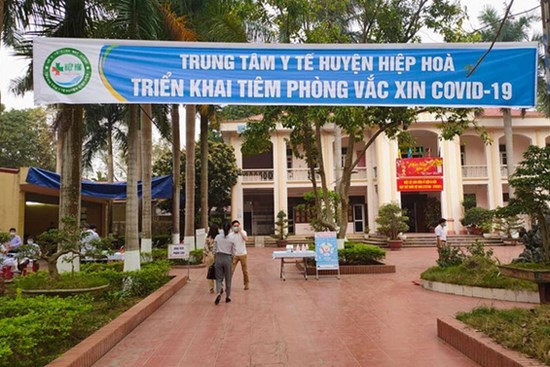 Nam công nhân mắc COVID-19 vượt tường rào bệnh viện có thể bị xử lý hình sự nếu F1, F2 thành F0?