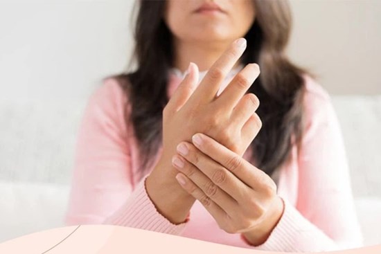 3 dấu hiệu đường huyết cao dễ thấy nhất ở tay chân, dành vài giây kiểm tra để có thể tự cứu lấy mình trong tương lai