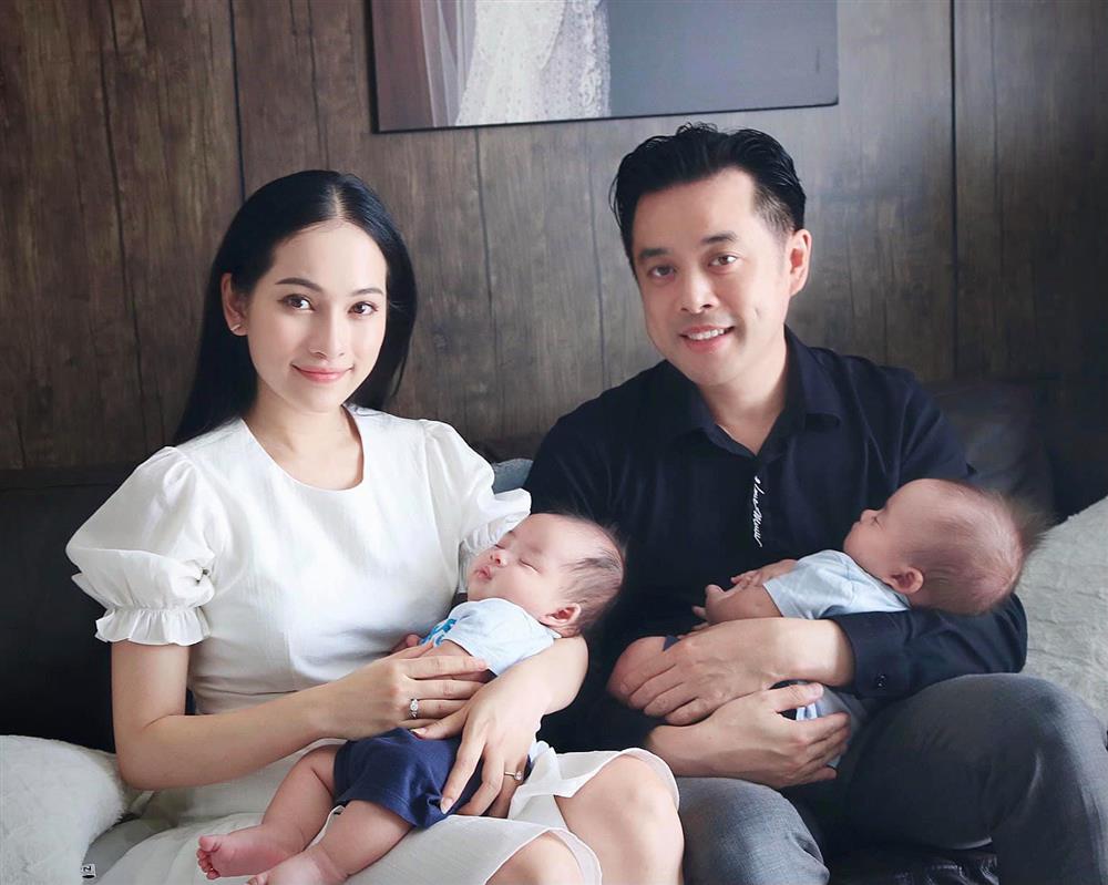 Được bác sĩ chọn ngày yêu giúp, vợ chồng nhạc sĩ Dương Khắc Linh chỉ việc làm theo, đậu luôn thai đôi-10