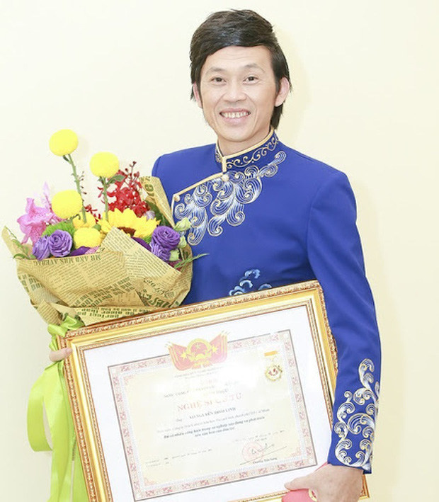 1 nữ ca sĩ Vbiz ủng hộ thu hồi danh hiệu NSƯT của Hoài Linh, ai ngờ sau đó phải đăng đàn bức xúc vì bị tấn công?-4