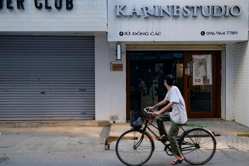 Những con phố thời trang ở Hà Nội: Ngày ế ẩm, tối tắt đèn đi ngủ sớm-10