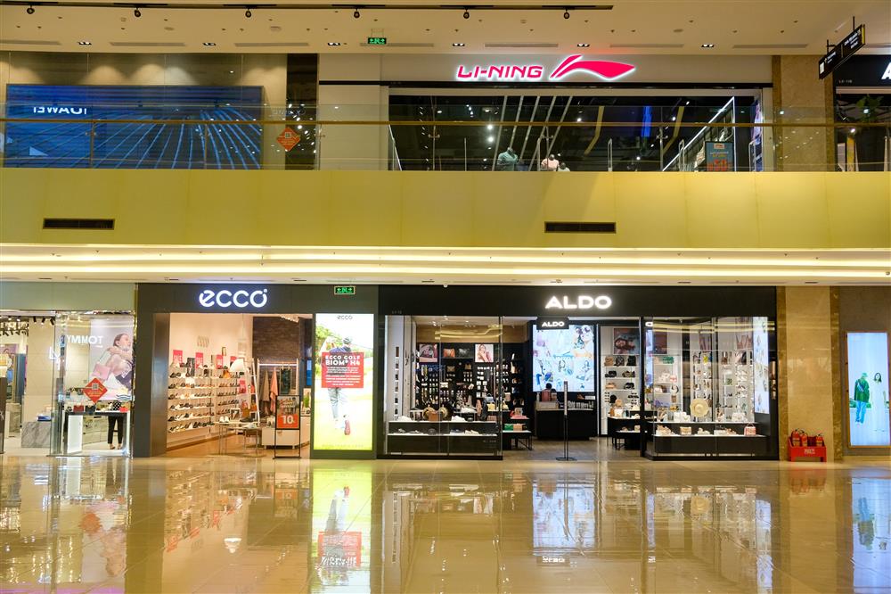 Những con phố thời trang ở Hà Nội: Ngày ế ẩm, tối tắt đèn đi ngủ sớm-12