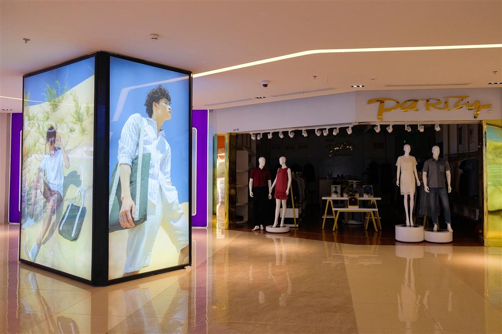 Những con phố thời trang ở Hà Nội: Ngày ế ẩm, tối tắt đèn đi ngủ sớm-13