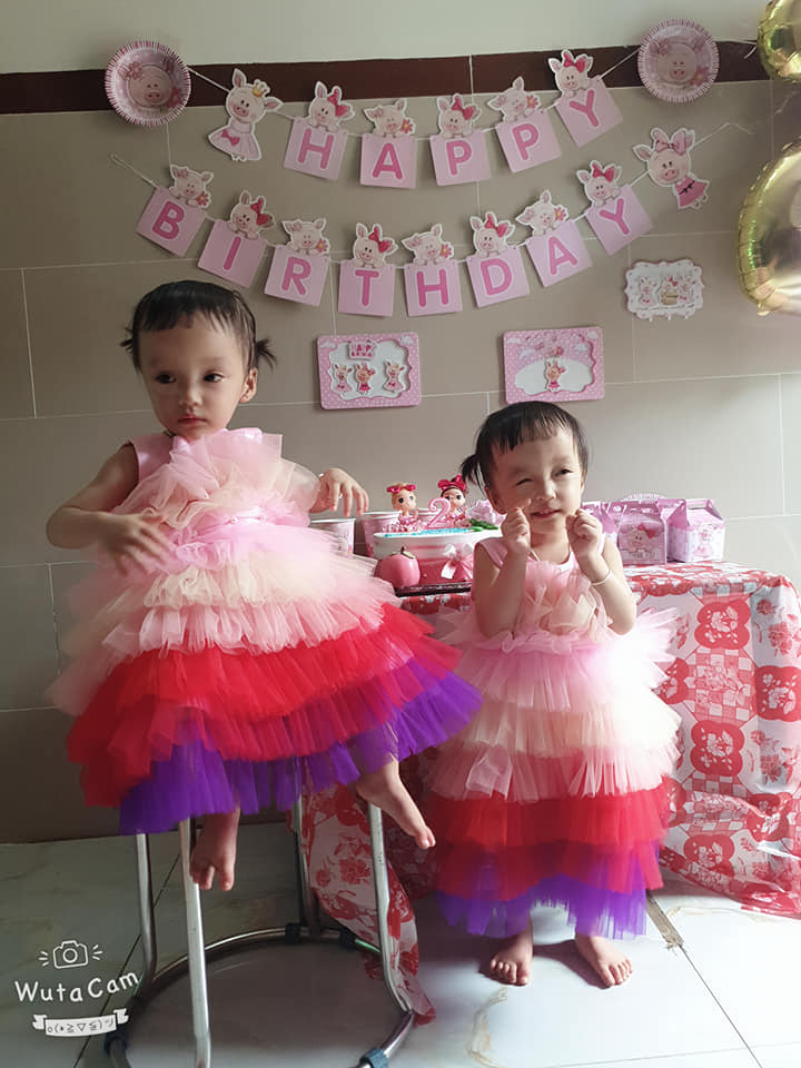 Bất ngờ với hình ảnh hiện tại của cặp song sinh tách rời Trúc Nhi - Diệu Nhi: Hôm nay chính thức tròn 2 tuổi, bạo dạn, hiếu động và lúc nào cũng vui tươi-3