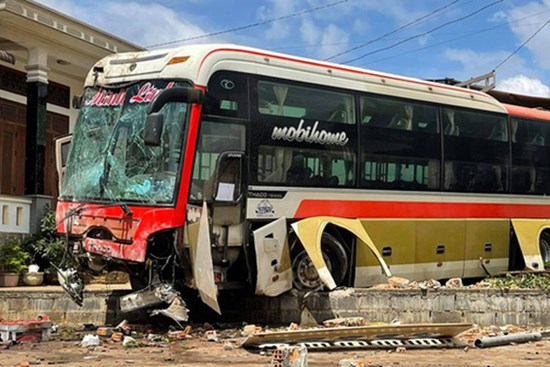 Diễn biến mới nhất về việc điều tra nguyên nhân vụ tai nạn thảm khốc khiến 5 người thương vong ở Đắk Lắk