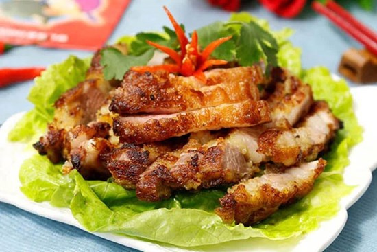 Nắng nóng đặc biệt gay gắt thì đem thịt ra phơi, làm 1 ngày có món ngon ăn cả năm không chán