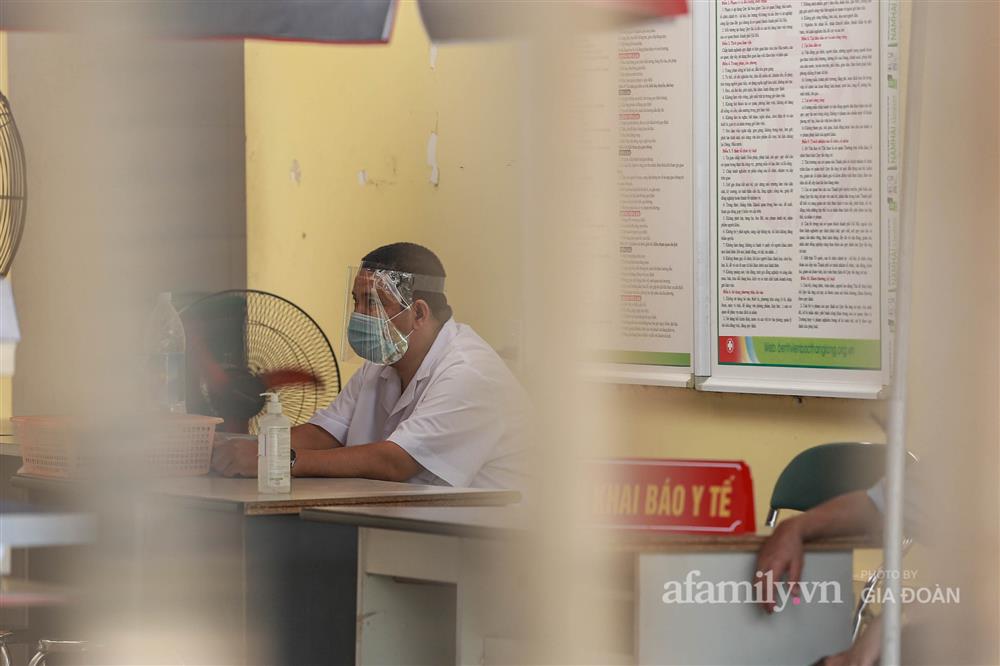 BV Bắc Thăng Long tạm phong tỏa, dừng tiếp nhận bệnh nhân vì người phụ nữ bán rau dương tính SARS-CoV-2 từng đến khám-4