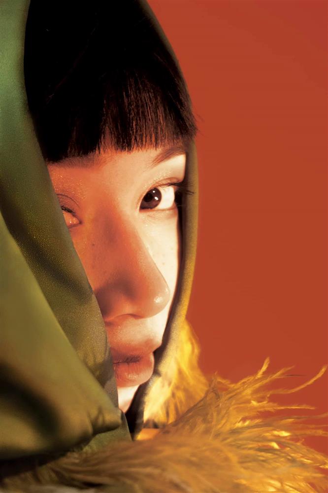 Con gái Mỹ Linh tiếp tục thả rông sau màn khoe vòng 3 táo bạo, soi style thường ngày lại càng bất ngờ hơn nữa-8