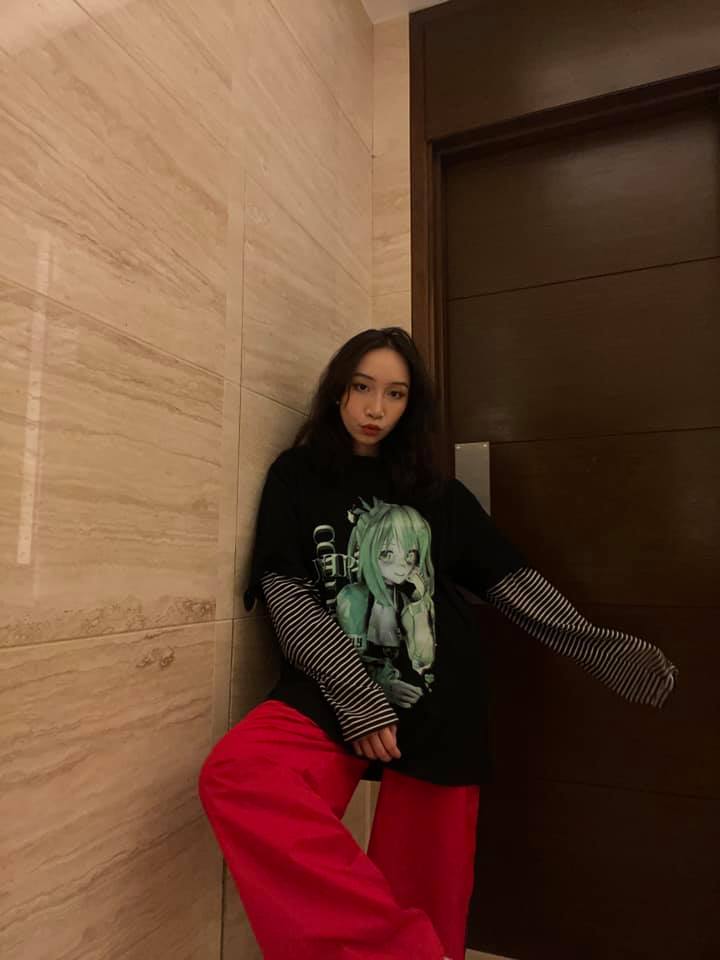 Con gái Mỹ Linh tiếp tục thả rông sau màn khoe vòng 3 táo bạo, soi style thường ngày lại càng bất ngờ hơn nữa-12