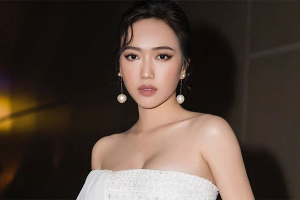 Xôn xao hình ảnh Diệu Nhi vác bụng bầu vượt mặt cùng Anh Tú đi khám thai?-3