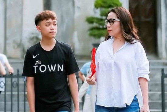 Hồ Văn Cường viết tâm thư gửi Phi Nhung giữa tin đồn 