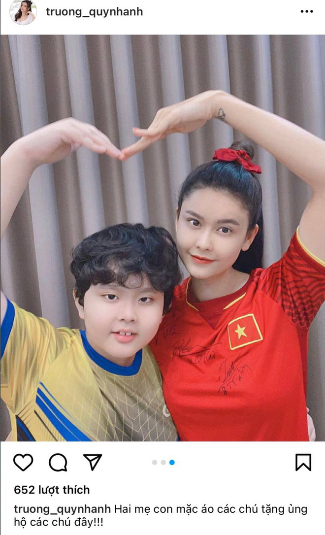 Sao Việt nhuộm đỏ Facebook trước giờ G đội tuyển Việt Nam gặp Indonesia: Jack và dàn mỹ nhân cực cuồng nhiệt, BB Trần hứa làm 1 việc lầy lội-6