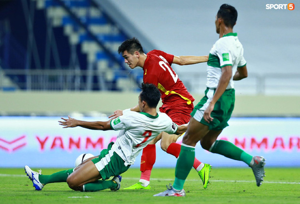 Những màn ăn mừng đầy kiêu hãnh của ĐT Việt Nam trong trận vùi dập Indonesia 4-0-1