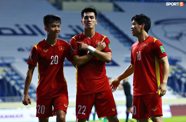 Những màn ăn mừng đầy kiêu hãnh của ĐT Việt Nam trong trận vùi dập Indonesia 4-0-3