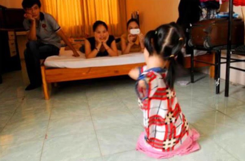 Bác sĩ chẩn đoán bào thai hải cẩu”, khuyên nên bỏ nhưng người mẹ kiên quyết sinh con, đứa trẻ sau này khiến ai cũng bất ngờ-3