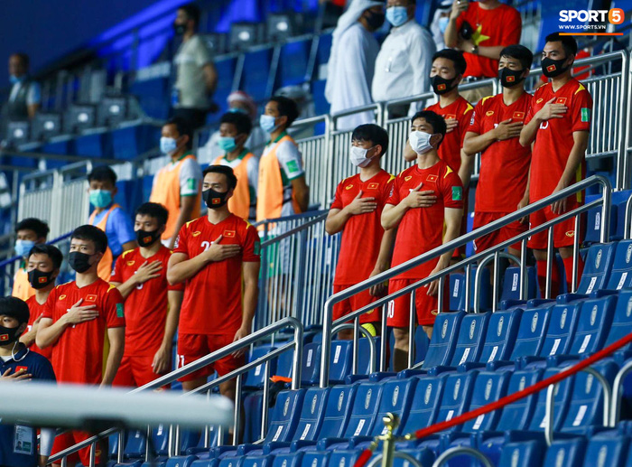 Những khoảnh khắc tuyệt đẹp của tuyển Việt Nam khiến người hâm mộ đổ rần rần-2